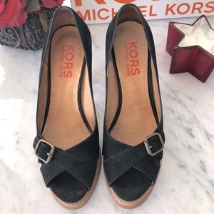 🌸Michael Kors open toe platform size 6 1/2